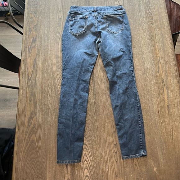 Maurices Medium Wash Skinny Leg Denim Jeans Size L - Picture 6 of 8